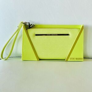 NWT w/ Box Steve Madden Gorgeous BZIPPY Lemon Yellow Zip Around Wallet Wristlet
